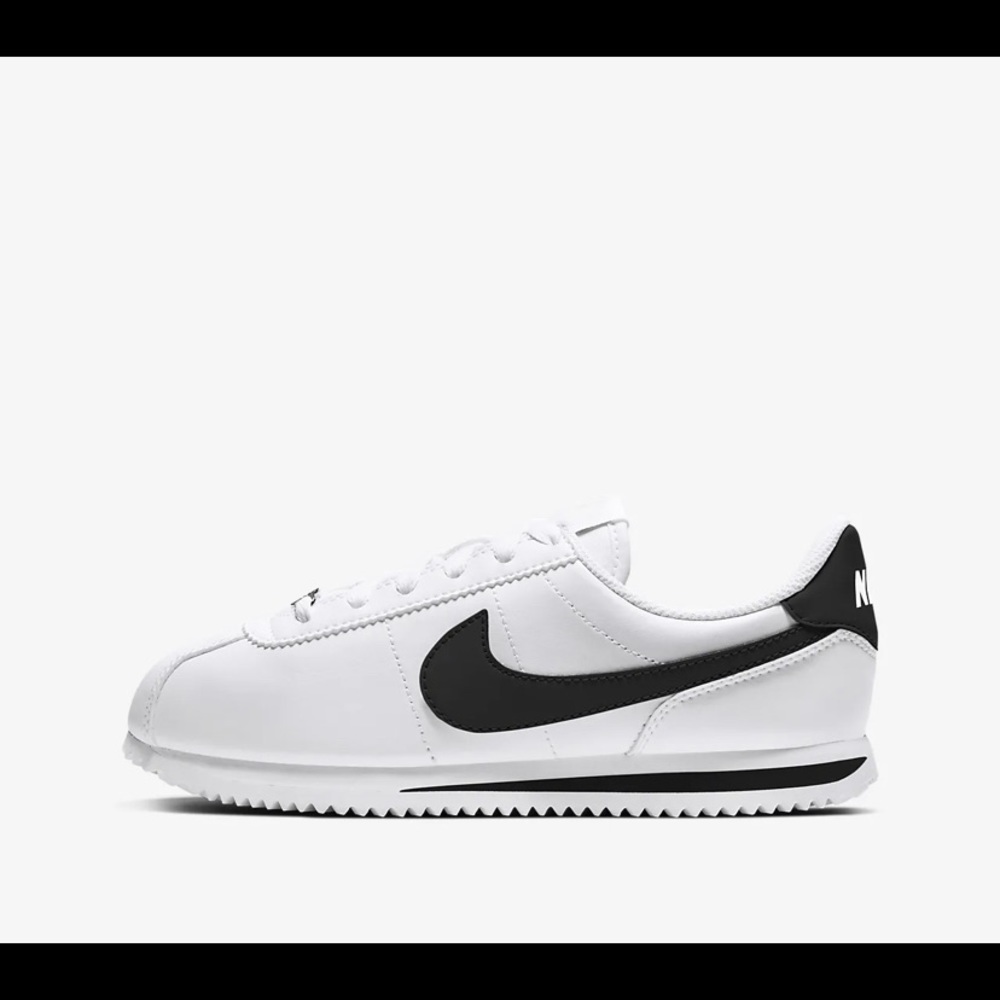 Nike Velcro Basic SL (PSV) available sizes 2.5 , 3